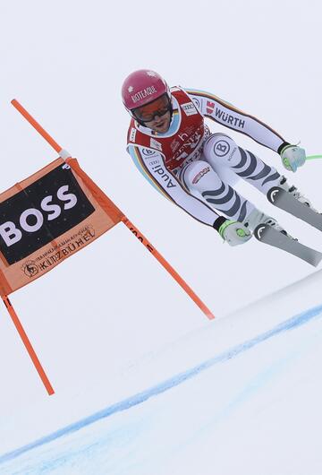 Dominik Schwaiger während der Abfahrt in Kitzbühel am 21. Januar 2022