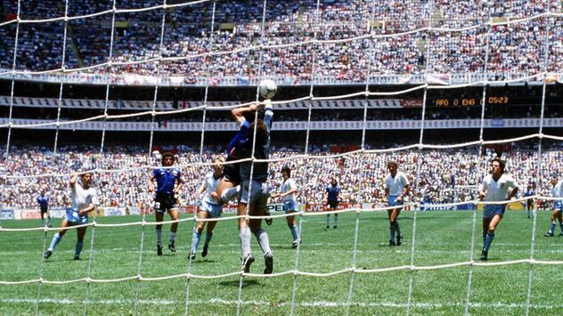 Diego Maradona, Peter Shilton