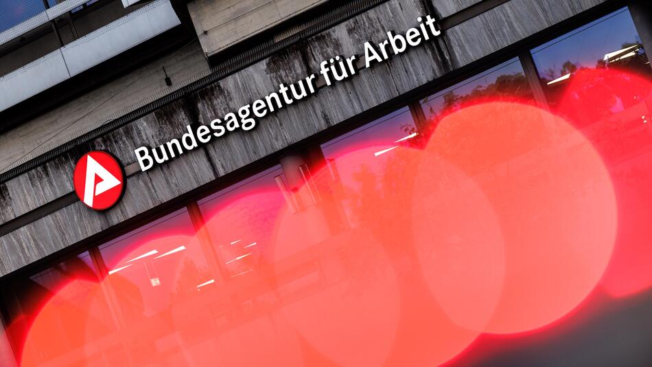 Der Arbeitsmarkt liegt am Boden – der Druck steigt