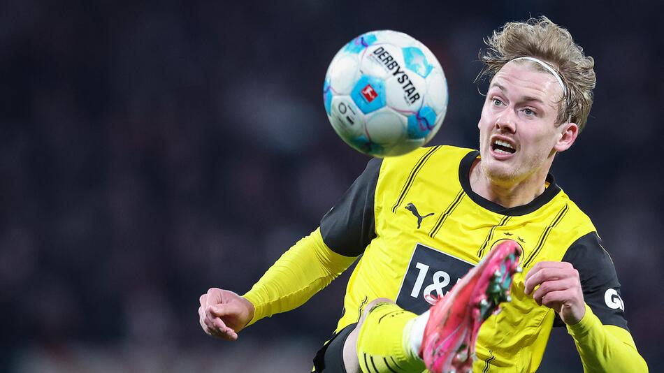 Julian Brandt an Ball