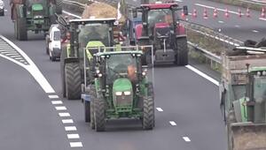 Bauern blockieren Autobahnen in Frankreich