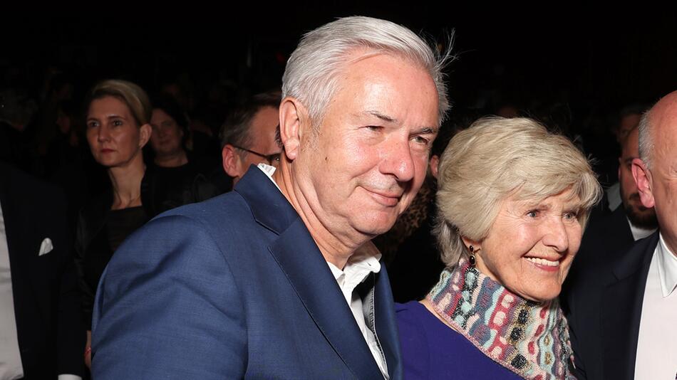 Wowereit warnt vor "Entwicklung, die man sehr ernst nehmen muss"