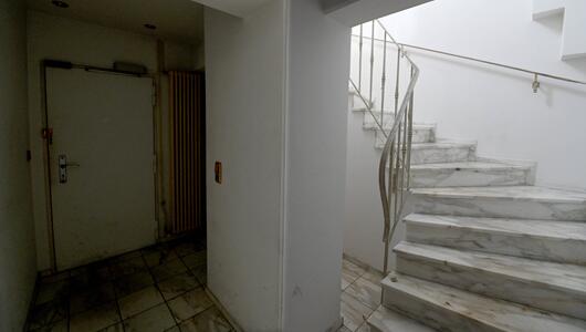 Wohnung Charlotte Böhringer Parkhausmord Flur Treppe