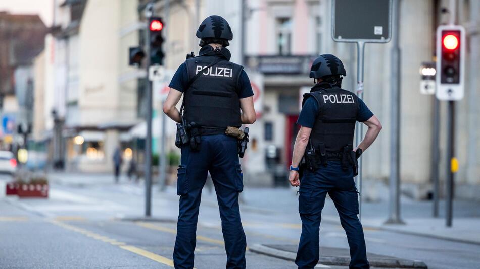 Schüsse bei Rave-Party in der Schweiz - mehrere Opfer
