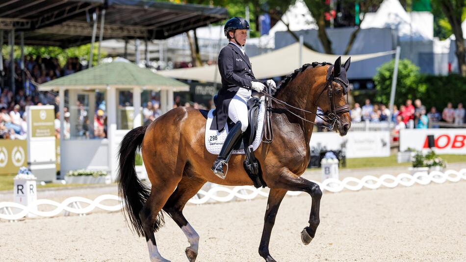 Isabell Werth beim Dresur-Reiten