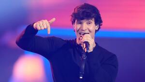 Seinen Ring trägt er schon länger, jetzt hat Wincent Weiss seine Hochzeit bestätigt.