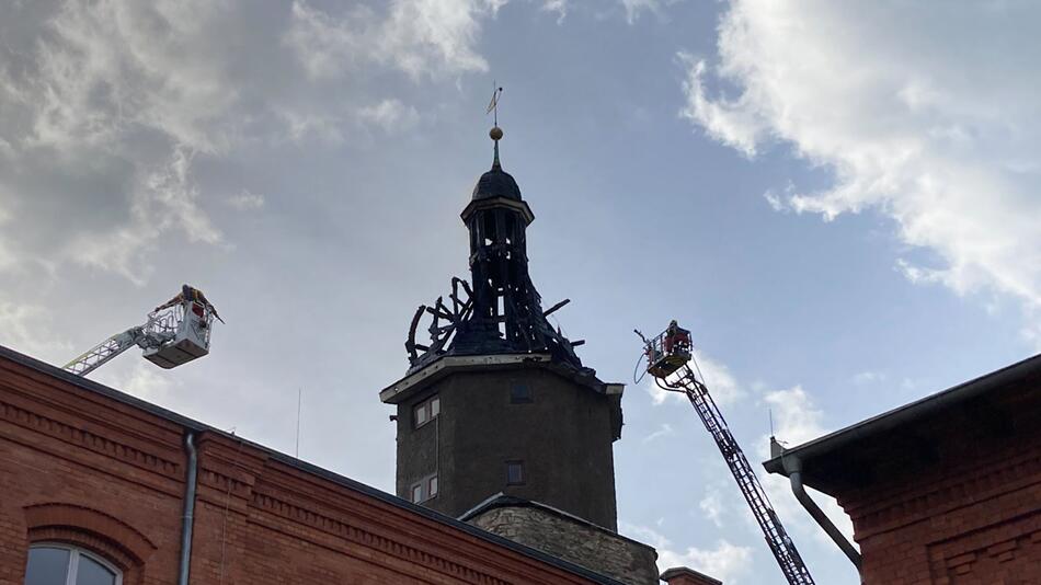 Feuer in der Spitze vom Neutorturm Arnstadt