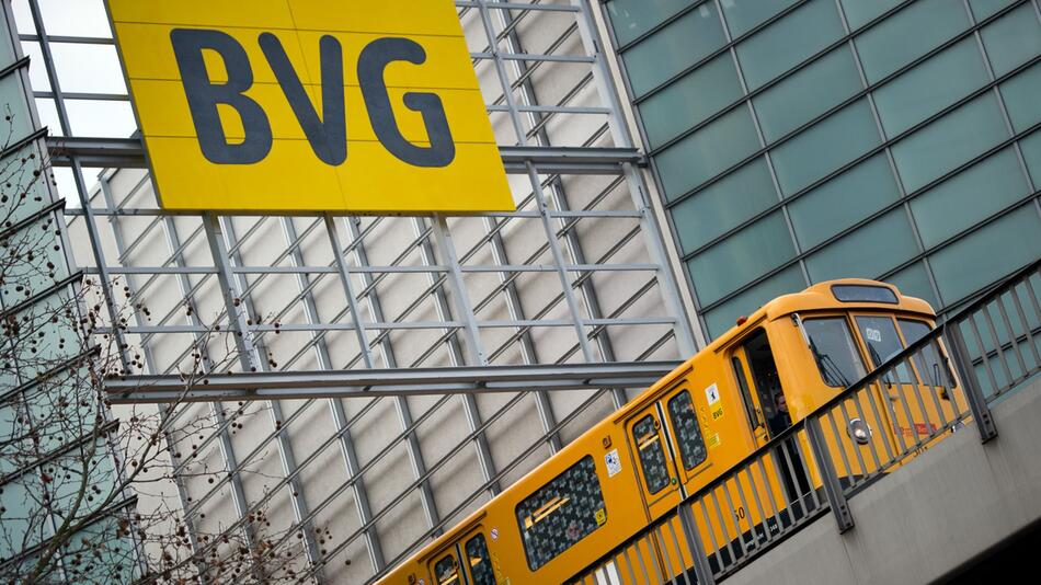 BVG werben für mehr Sauberkeit in Bahnen und Bussen