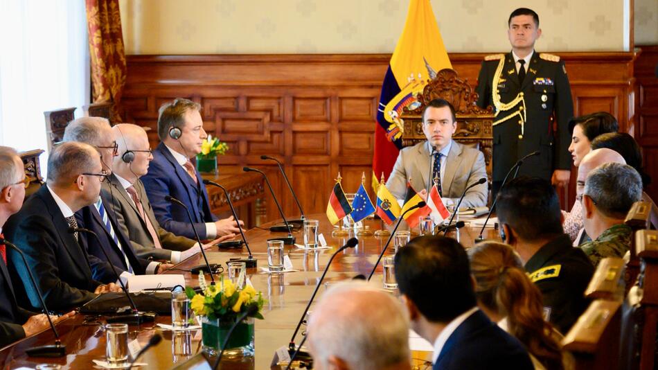 Tschentscher berät mit Ecuadors Regierung über Kampf gegen Drogen