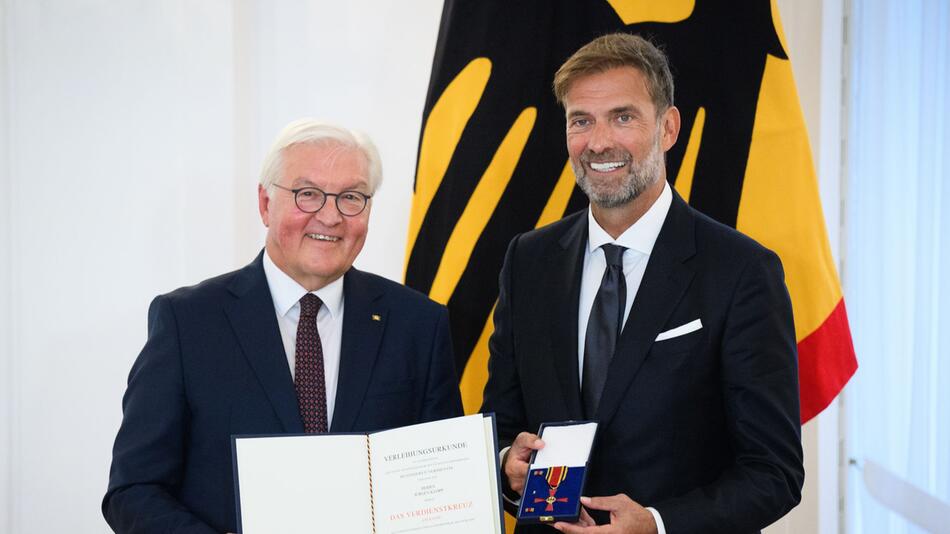 "Very Humble": Jürgen Klopp Honored with Federal Cross of Merit