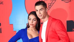 Cristiano Ronaldo und seine Partnerin Georgina Rodriguez auf einem Event in Sevilla.