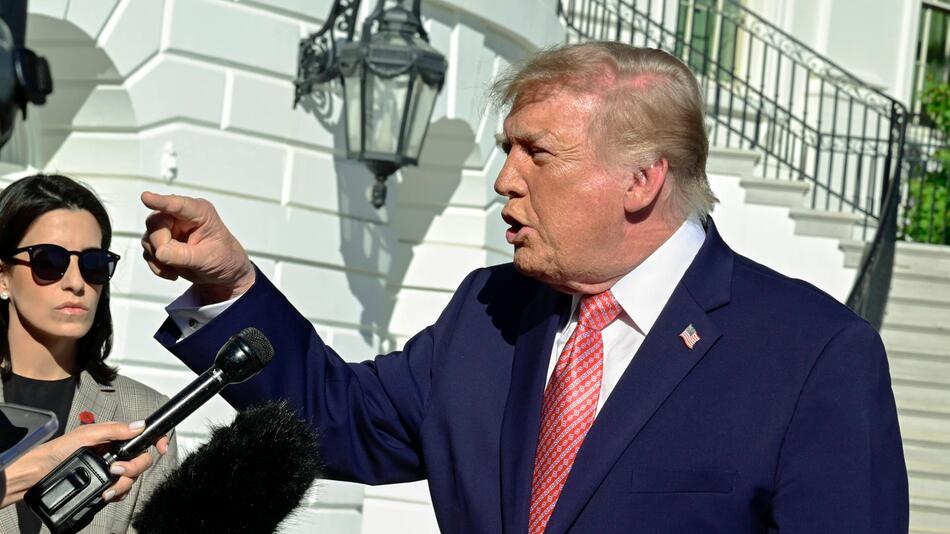 Trump legt im Schlagabtausch gegen Selenskyj nach