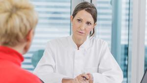 Patientin und Ärztin im Gespräch