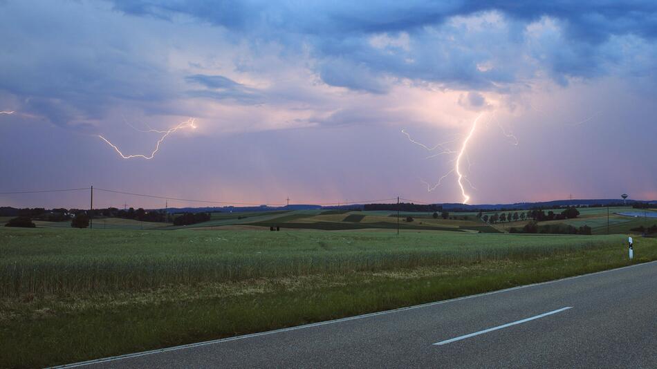 Hitze-Inferno und Unwetter-Chaos: Diese Regionen trifft es hart