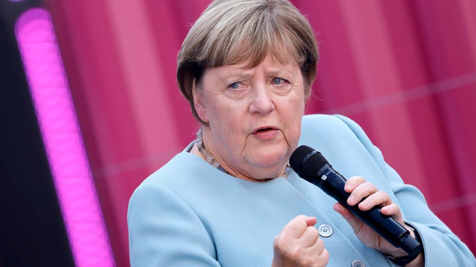 Altkanzlerin: "Da müssen wir jetzt unheimlich aufpassen"