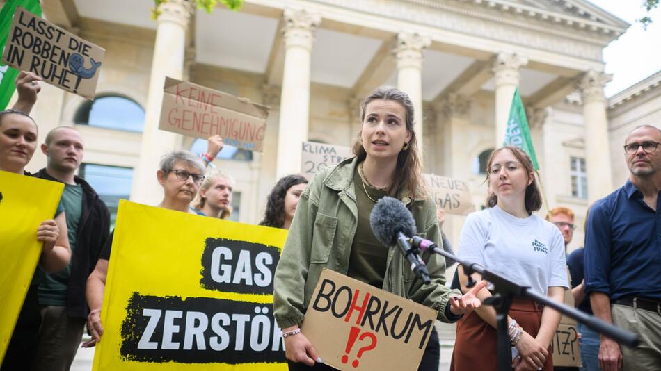 Aktion von Fridays for Future mit Luisa Neubauer