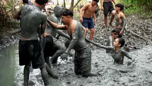 Spaß im Schlamm – Karneval in Brasilien mal anders