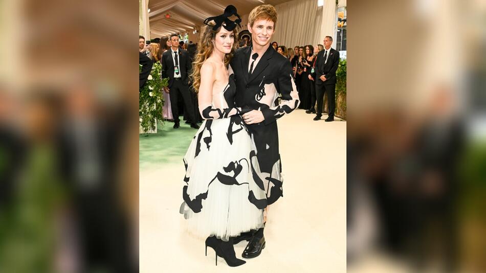 Hingucker in Schwarz und Weiß: Eddie Redmayne und Hannah Bagshawe legten bei der Met Gala 2024 ...