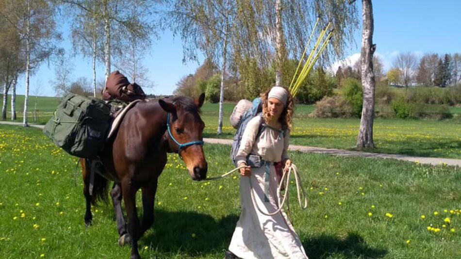 Das Wandern mit Pferd ist ein Abenteuer.