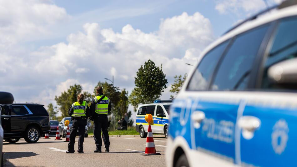 Hunderte Menschen bei Grenzkontrollen zurückgewiesen