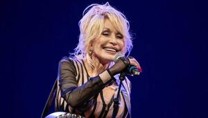 Dolly Parton ist am 25. August gestorben. Ein jährlicher Gedenktag wird künftig an sie erinnern ...
