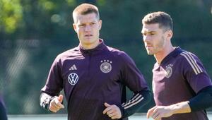 Kevin Behrens (L) und Robin Gosens beim DFB-Training im Oktober 2023