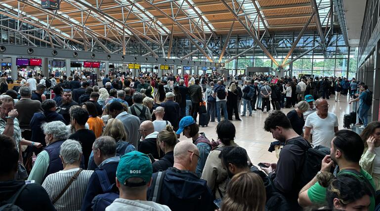 Polizeieinsatz am Hamburger Flughafen