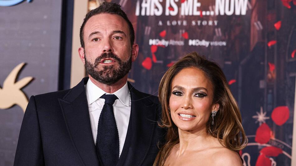 Jennifer Lopez soll im August die Scheidung von Ben Affleck eingereicht haben.