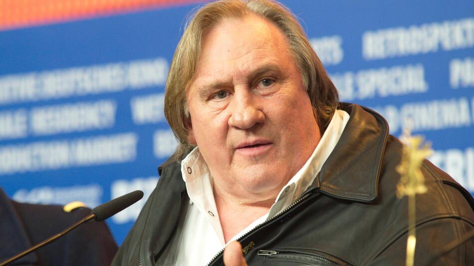 Gérard Depardieu sieht sich Vorwürfen von rund 20 Frauen wegen verschiedener sexueller Vergehen ...