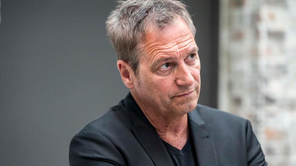 Dieter Nuhr spricht über Gewalt gegen Frauen – und sorgt für Empörung