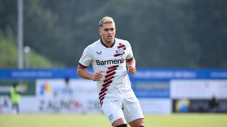 Nadiem Amiri spielt bei Bayer 04 Leverkusen.