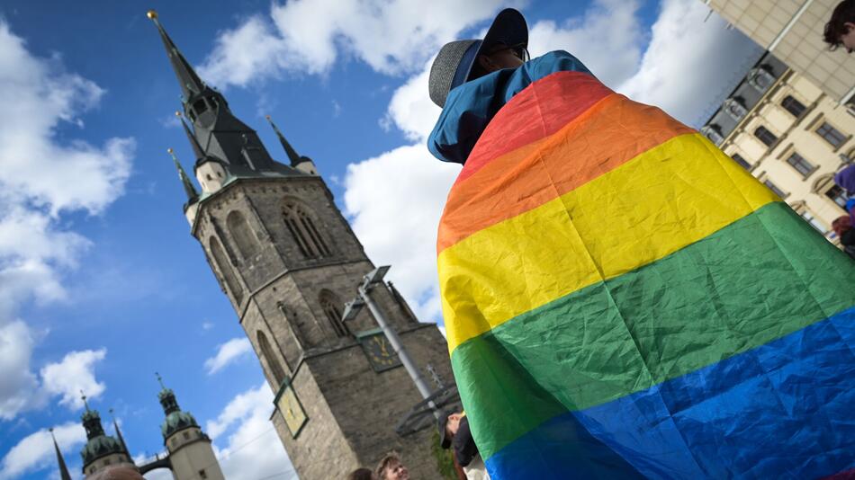 Christopher Street Day in Halles Innenstadt