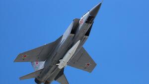 Russland: Hyperschall-Rakete zerstört Raketenarsenal in Ukraine