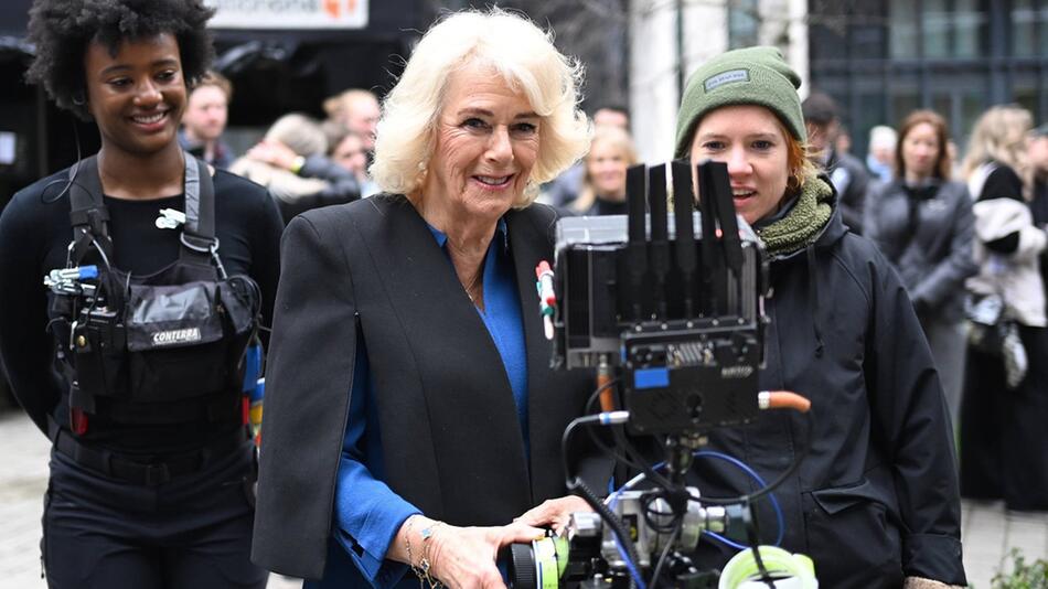 Königin Camilla am Set der Serie "Trigger Point" in London.