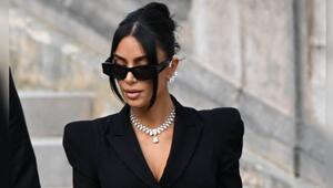 Kim Kardashian beim Verlassen des Gerichts.