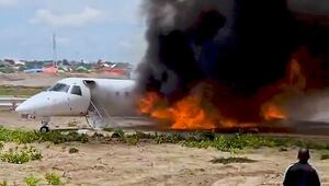 Privatjet geht in Flammen auf: Kongolesischer Minister überlebt Flugzeugunglück