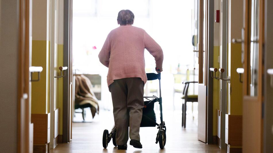 Pflegebedürftig? Wann das Sozialamt aufs Eigenheim zugreift