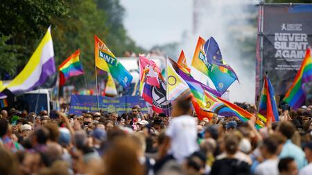 Buntes CSD-Wochenende: Parade, Demonstrationen und Konzert