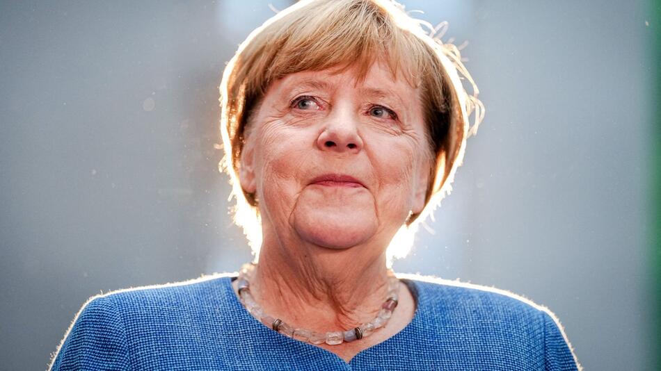 Merkel reagiert mit Adenauer-Vergleich auf CDU-Wahlfiasko