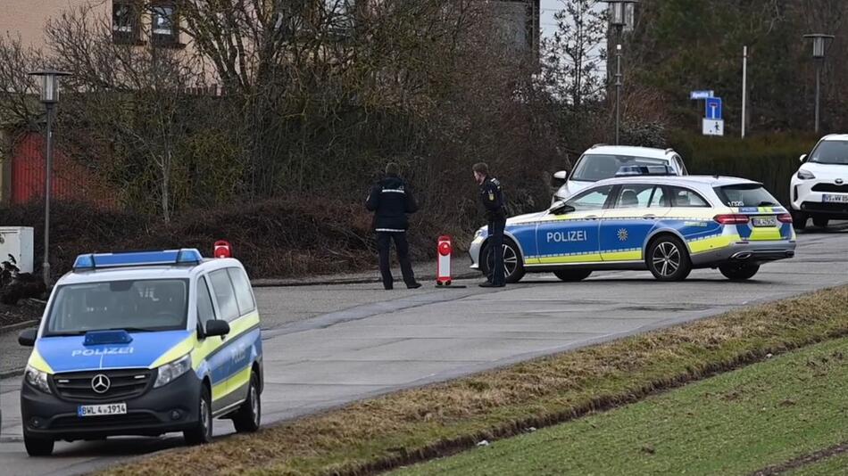 Video: Ex-Soldat Widersetzt Sich Zwangsräumung - Großeinsatz | GMX