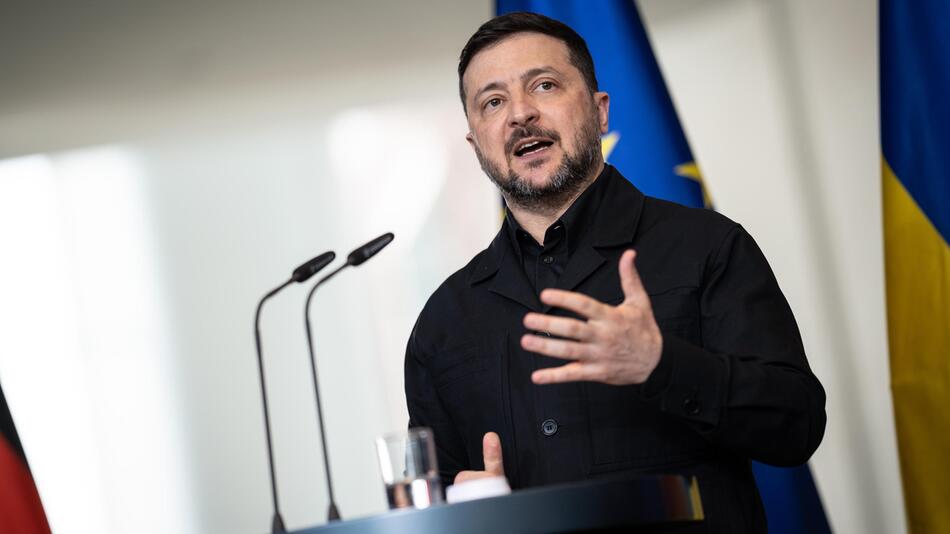 Selenskyj spricht von Zerstörung des Landes nach Wahl-Forderung
