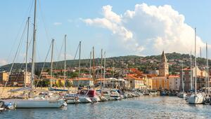 Blick auf den Hafen von Muggia.