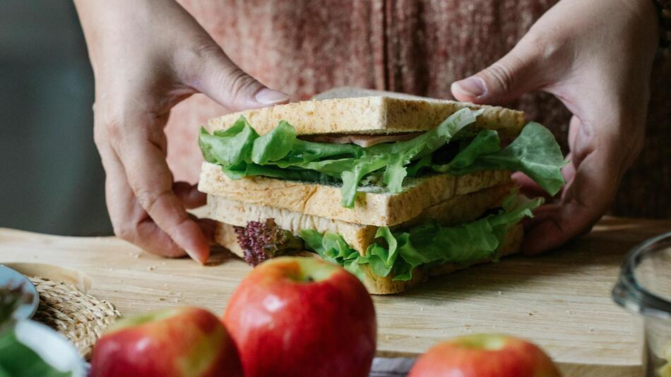 Auch für vegane Ernährung braucht es Tierhaltung – Was ist dran an der Behauptung?