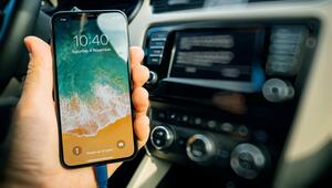 iPhone im Auto