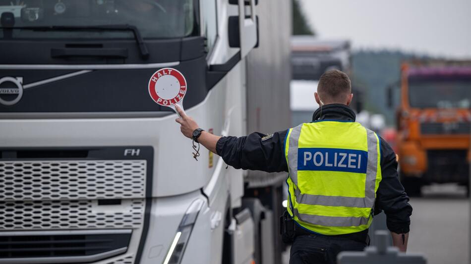 Luxembourg calls on Germany to implement border controls moderately