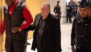Fast 20 Frauen haben über die Jahre schwere Vorwürfe gegen Gérard Depardieu erhoben. In zwei ...