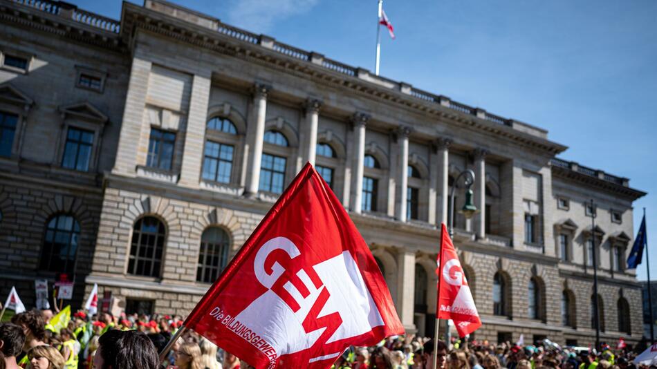 GEW ruft zum Warnstreik auf