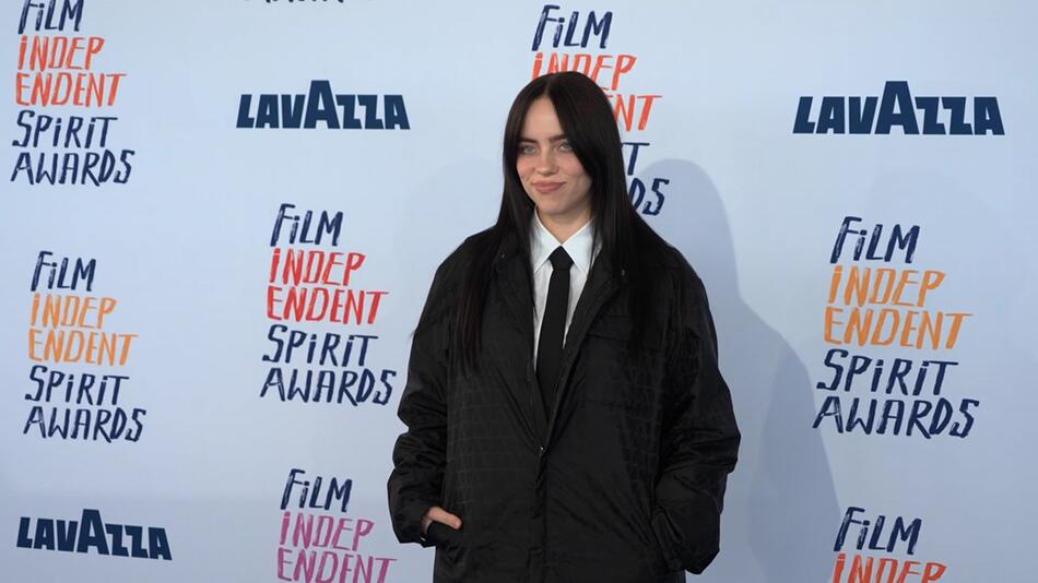 Billie Eilish: Sängerin zeigt ihr größtes Tattoo