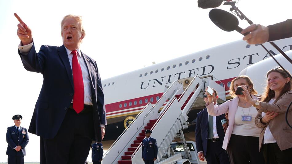 Nach Berichten zu Trump-Flugzeug: "New York Times"-Reporter vorgeladen
