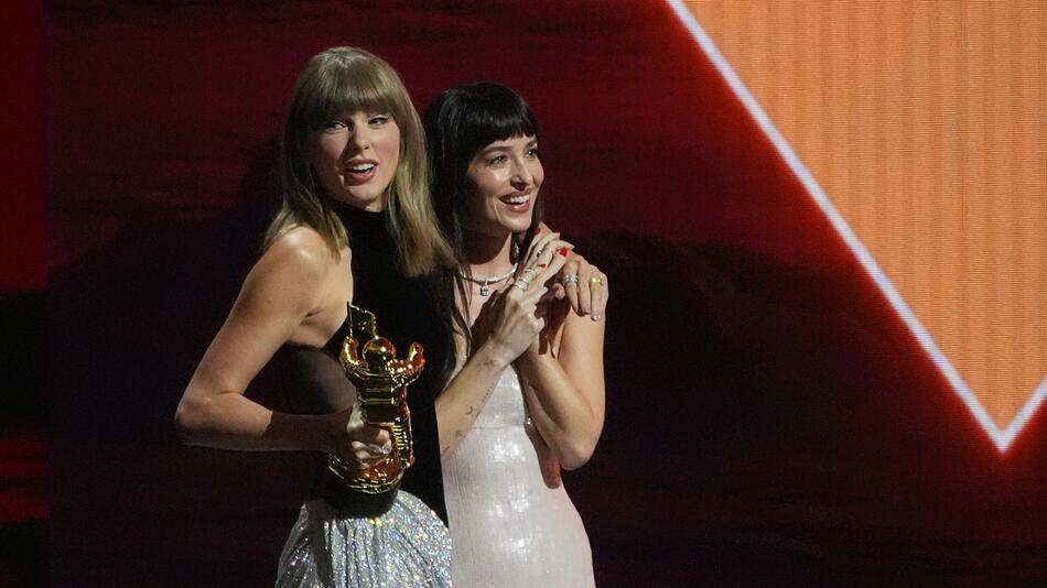 Taylor Swift sorgt bei den MTV VMAs gleich für mehrere Überraschungen